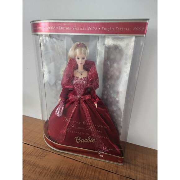 Special Edition 2002 Holiday Celebration Barbie - Picture 2 of 6